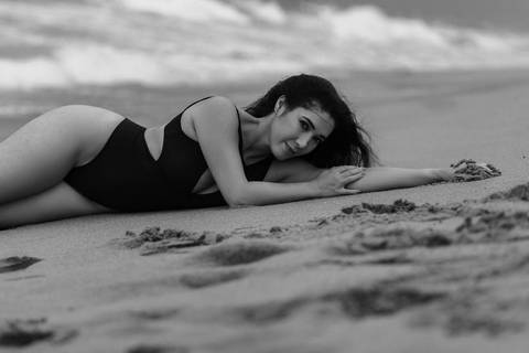 ensaio feminino daisy evaristo fotografia fotografo profissional praia protagonismo feminino joinville itapocu'