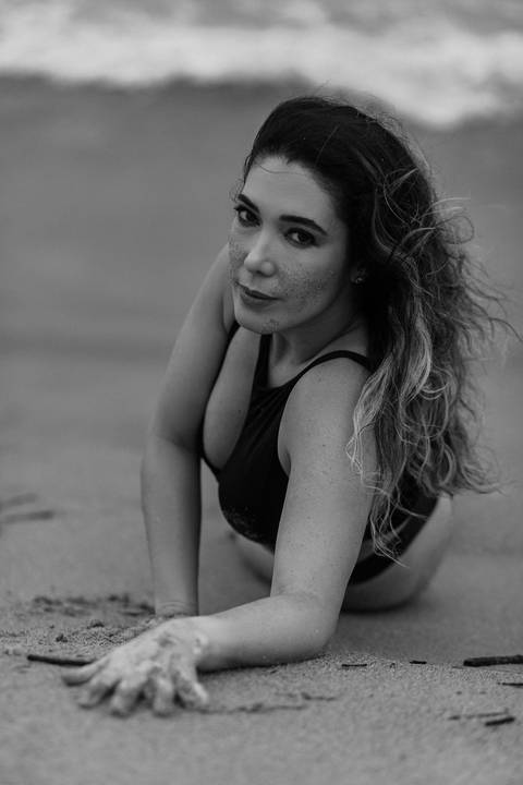 ensaio feminino daisy evaristo fotografia fotografo profissional praia protagonismo feminino joinville itapocu'