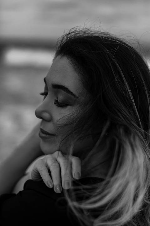 ensaio feminino daisy evaristo fotografia fotografo profissional praia protagonismo feminino joinville itapocu'