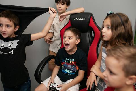 fotografa de aniversario joinville realeza festas kids decoração video game'