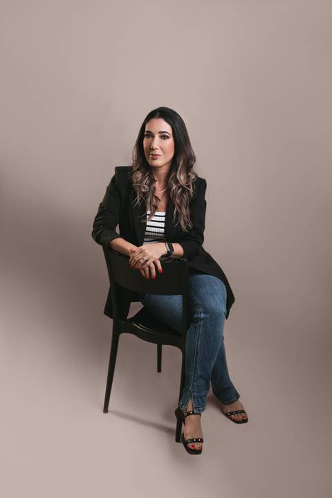 fotografo profissional joinville, estudio fotografia joinville, retrato corporativo externo, retrato para perfil corporativo, retrato perfil profissional, retrato perfil empreendedor, retrato redes sociais, maquiadora'