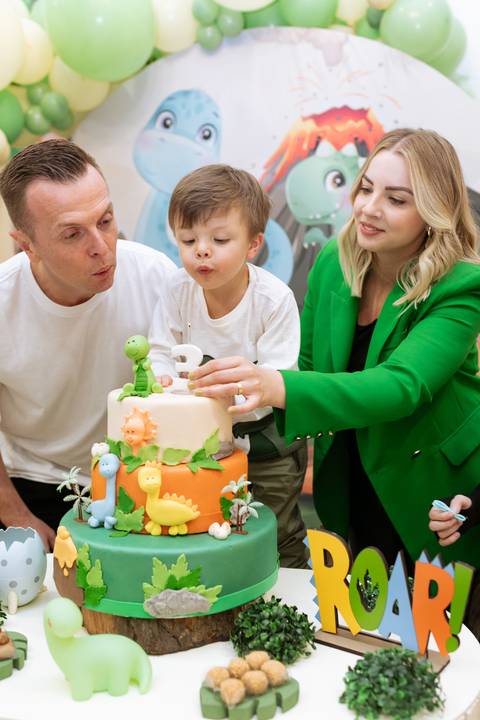 fotografo joinville, fotografo profissional, aniversario, fotografo de aniversario joinville, estudio de fotografia joinville, casa de festa festere joinville, in festa buffet joinville, Djennyfer Kock, Theodore 3 anos, dino baby'