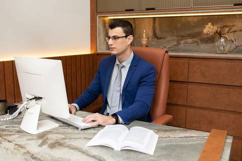 ThiagoSP_advogdo_joinville_retrato de perfil corporativo estudio fotografico linkedin redes sociais OAB'