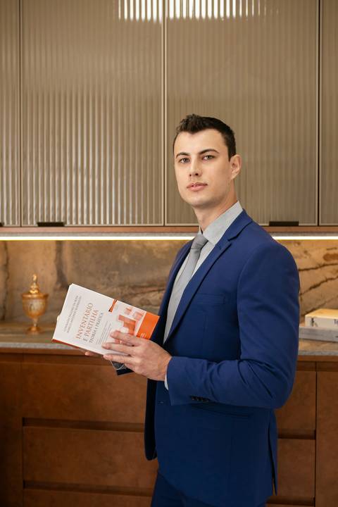 ThiagoSP_advogdo_joinville_retrato de perfil corporativo estudio fotografico linkedin redes sociais OAB'