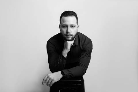 Eduardo Bisewski engenheiro Eng Mecanico retrato de Perfil corporativo linkedin instagram whatsapp site redes sociais estudio fotografia joinville'