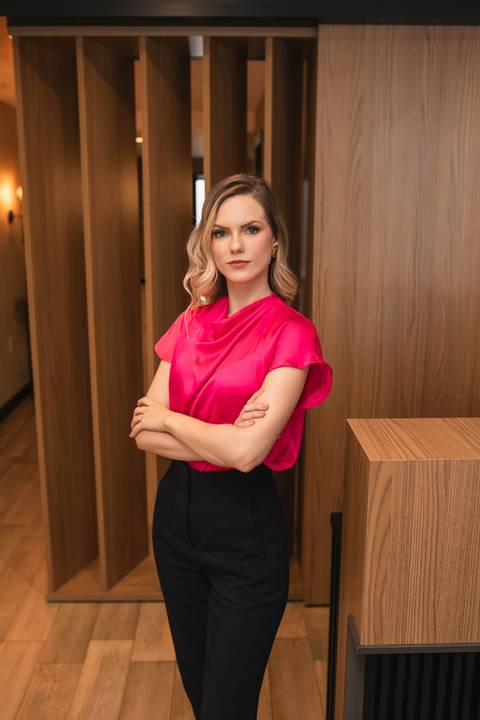 retrato coorporativo de perfil Pacheco e Cunha Advocacia Itajai advogado'