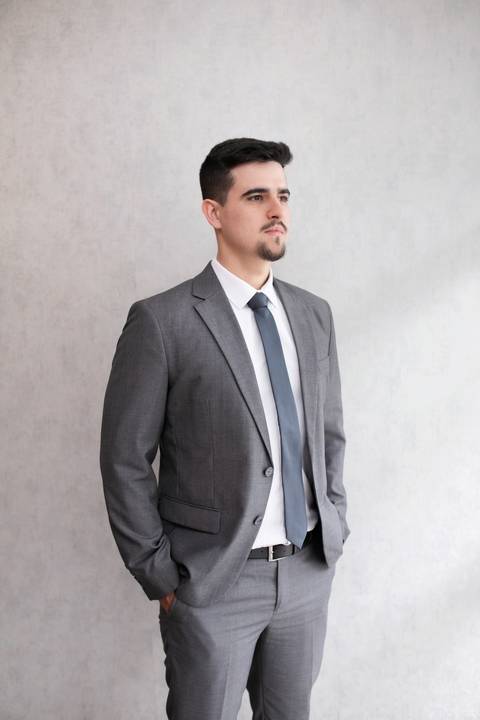 retrato coorporativo de perfil Pacheco e Cunha Advocacia Itajai advogado'