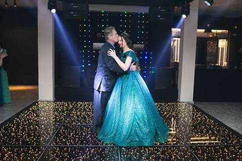 Ana cecilia 15 anos daisy deise deisy evaristo realeza fotografo profissional fotografa joinville valsa'