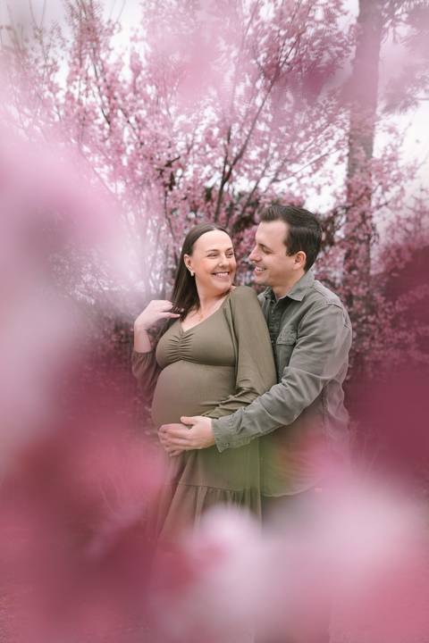 ensaio fotografico gestante florada cereija sakura externo daisy evaristo fotografia esperando benicio jenifer thiago'