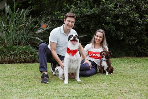 fotografo joinville casamento ensaio  pre-casamento  pre-wedding diferente lifestyle em casa noiva noivo cachorro pet mini wedding Fernanda Sander Lago da Serra Campo alegre noivos'