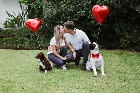 fotografo joinville casamento ensaio  pre-casamento  pre-wedding diferente lifestyle em casa noiva noivo cachorro pet mini wedding Fernanda Sander Lago da Serra Campo alegre noivos'