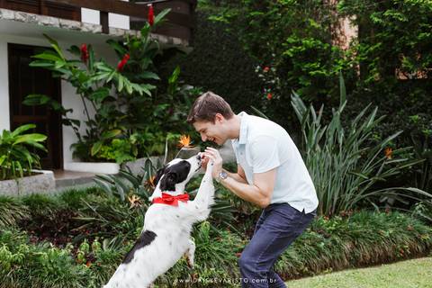 fotografo joinville casamento ensaio  pre-casamento  pre-wedding diferente lifestyle em casa noiva noivo cachorro pet mini wedding Fernanda Sander Lago da Serra Campo alegre noivos'