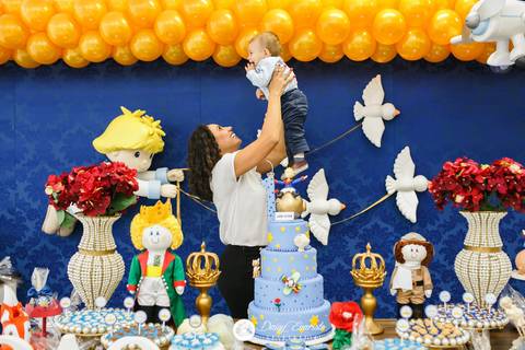 fotografo joinville gestante gravidez gravida ensaio foto aniversário festerê pety paio joao vitor pequeno principe decoração estudio deise evaristo daisy daysi vanessa sestrem ballman festa de aniversário casa de festa joinville'