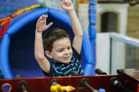 fotografo joinville gestante gravidez gravida ensaio foto aniversário festerê pety paio joao vitor pequeno principe decoração estudio deise evaristo daisy daysi vanessa sestrem ballman festa de aniversário casa de festa joinville'