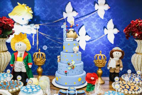 fotografo joinville gestante gravidez gravida ensaio foto aniversário festerê pety paio joao vitor pequeno principe decoração estudio deise evaristo daisy daysi vanessa sestrem ballman festa de aniversário casa de festa joinville bolo fake'