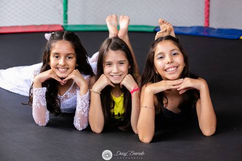 fotografo de aniversario casamento ensaio gravidez gravida gestante joinville Miguel Sofia Comunhao aventura rural piscina festa daisy evaristo deise'