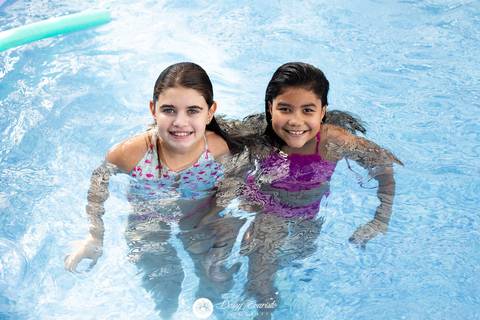 fotografo de aniversario casamento ensaio gravidez gravida gestante joinville Miguel Sofia Comunhao aventura rural piscina festa daisy evaristo deise'