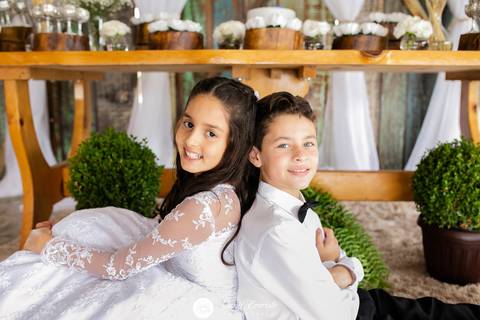 fotografo de aniversario casamento ensaio gravidez gravida gestante joinville Miguel Sofia Comunhao aventura rural piscina festa daisy evaristo deise'