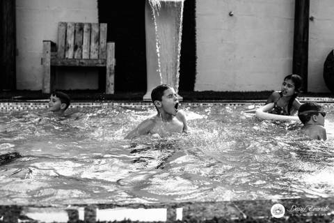 fotografo de aniversario casamento ensaio gravidez gravida gestante joinville Miguel Sofia Comunhao aventura rural piscina festa daisy evaristo deise'