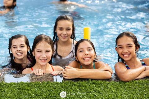 fotografo de aniversario casamento ensaio gravidez gravida gestante joinville Miguel Sofia Comunhao aventura rural piscina festa daisy evaristo deise'