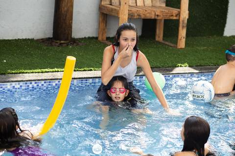 fotografo de aniversario casamento ensaio gravidez gravida gestante joinville Miguel Sofia Comunhao aventura rural piscina festa daisy evaristo deise'