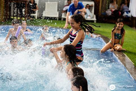 fotografo de aniversario casamento ensaio gravidez gravida gestante joinville Miguel Sofia Comunhao aventura rural piscina festa daisy evaristo deise'