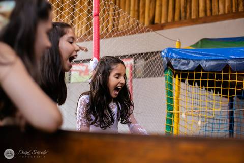 fotografo de aniversario casamento ensaio gravidez gravida gestante joinville Miguel Sofia Comunhao aventura rural piscina festa daisy evaristo deise'