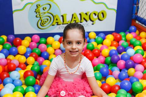 fotografo aniversário joinville casa de festa balanço eventos decoração bailarina Lia 6 anos'