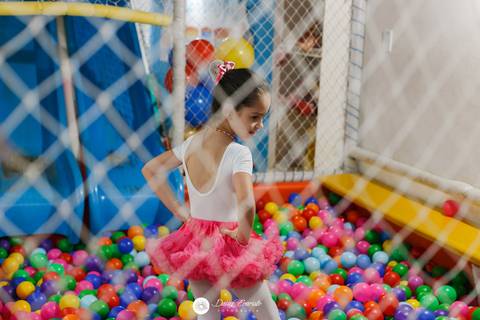 fotografo aniversário joinville casa de festa balanço eventos decoração bailarina Lia 6 anos'