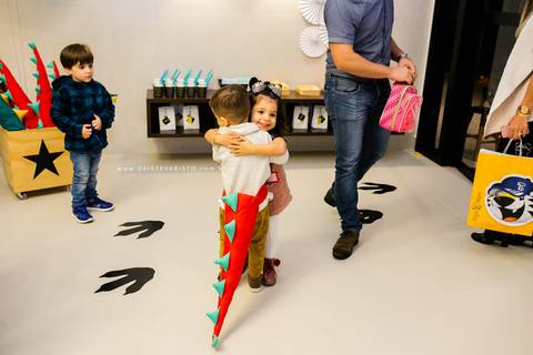 fotografo aniversario joinville festere pety paio casa de festa joinville fabrica de festas decoração dinossauros Caio 3 anos'