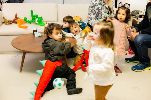 fotografo aniversario joinville festere pety paio casa de festa joinville fabrica de festas decoração dinossauros Caio 3 anos'