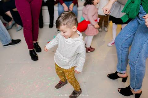 fotografo aniversario joinville festere pety paio casa de festa joinville fabrica de festas decoração dinossauros Caio 3 anos'