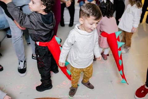 fotografo aniversario joinville festere pety paio casa de festa joinville fabrica de festas decoração dinossauros Caio 3 anos'