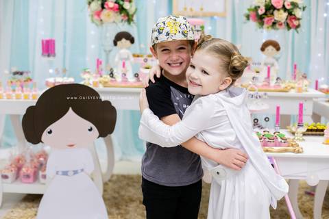 fotografo aniversario joinville festere pety paio casa de festa joinville fabrica de festas aquarela festas decoração brincanto festas star wars princesa leia Klara 5 anos'