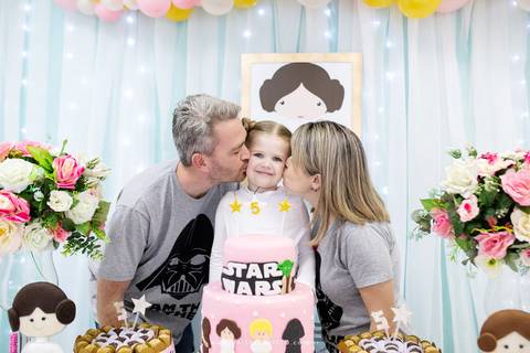 fotografo aniversario joinville festere pety paio casa de festa joinville fabrica de festas aquarela festas decoração brincanto festas star wars princesa leia Klara 5 anos'