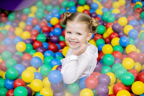 fotografo aniversario joinville festere pety paio casa de festa joinville fabrica de festas aquarela festas decoração brincanto festas star wars princesa leia Klara 5 anos'