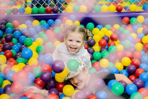 fotografo aniversario joinville festere pety paio casa de festa joinville fabrica de festas aquarela festas decoração brincanto festas star wars princesa leia Klara 5 anos'