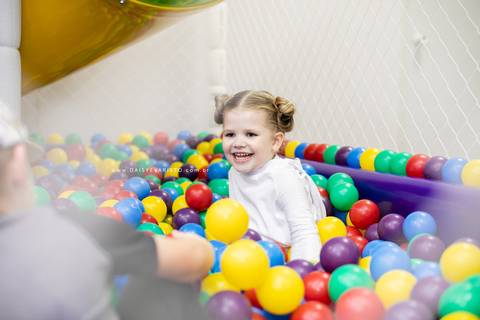 fotografo aniversario joinville festere pety paio casa de festa joinville fabrica de festas aquarela festas decoração brincanto festas star wars princesa leia Klara 5 anos'