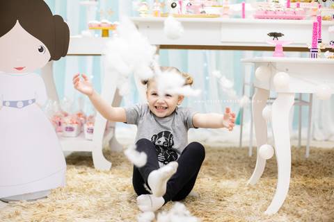 fotografo aniversario joinville festere pety paio casa de festa joinville fabrica de festas aquarela festas decoração brincanto festas star wars princesa leia Klara 5 anos'