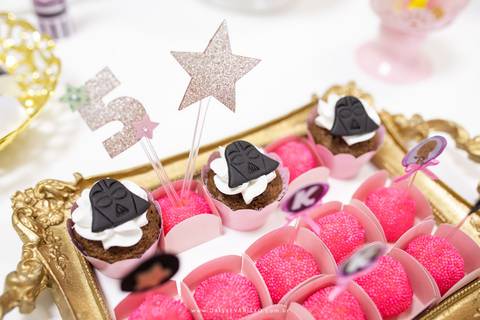 fotografo aniversario joinville festere pety paio casa de festa joinville fabrica de festas aquarela festas decoração brincanto festas star wars princesa leia Klara 5 anos'