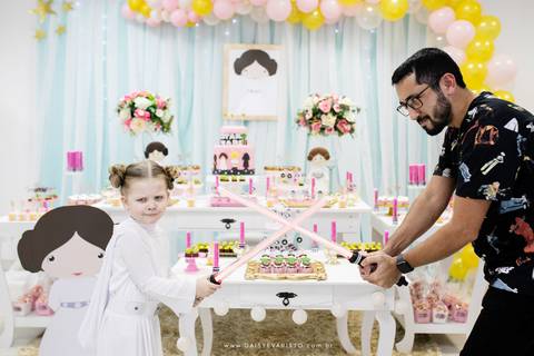 fotografo aniversario joinville festere pety paio casa de festa joinville fabrica de festas aquarela festas decoração brincanto festas star wars princesa leia Klara 5 anos'