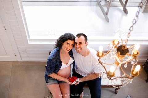 ensaio gestante gravidez gravida gravidos maternidade fotografo joinville ensaio em casa lifestyle  revista babies cheila e fabiano ensaio diferente no campo casa do lago campo alegre fumaça'