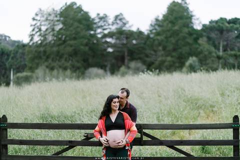 ensaio gestante gravidez gravida gravidos maternidade fotografo joinville ensaio em casa lifestyle  revista babies cheila e fabiano ensaio diferente no campo casa do lago campo alegre fumaça'