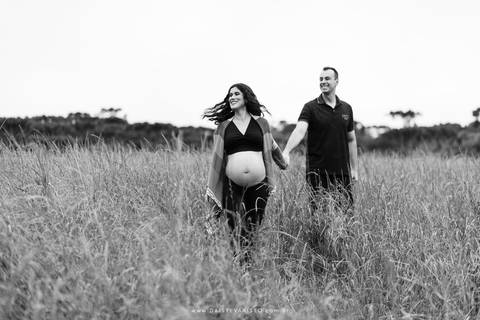 ensaio gestante gravidez gravida gravidos maternidade fotografo joinville ensaio em casa lifestyle  revista babies cheila e fabiano ensaio diferente no campo casa do lago campo alegre fumaça'