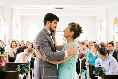 fotografo de casamento joinville sitio das bromelias salto II mini wedding noiva linda noivo lindo ilma socha agape olinda klug cerimonialista decoração Fran e Thiago Igreja Luterana Joinville Deise Deisy Daysi Daisy Evaristo Fotografa emoção'