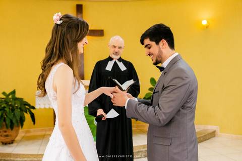 fotografo de casamento joinville sitio das bromelias salto II mini wedding noiva linda noivo lindo ilma socha agape olinda klug cerimonialista decoração Fran e Thiago Igreja Luterana Joinville Deise Deisy Daysi Daisy Evaristo Fotografa aliança'