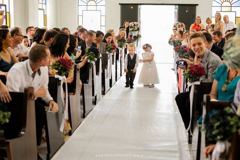 fotografo de casamento joinville sitio das bromelias salto II mini wedding noiva linda noivo lindo ilma socha agape olinda klug cerimonialista decoração Fran e Thiago Igreja Luterana Joinville Deise Deisy Daysi Daisy Evaristo Fotografa dama e pajem'