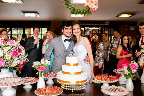 cerimonialista decoração Fran e Thiago Igreja Luterana Joinville Deise Deisy Daysi Daisy Evaristo Fotografa saida madrinhas e padrinhos'