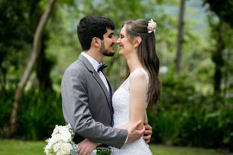 fotografo de casamento joinville sitio das bromelias salto II mini wedding noiva linda noivo lindo ilma socha agape olinda klug cerimonialista decoração Fran e Thiago Igreja Luterana Joinville Deise Deisy Daysi Daisy Evaristo Fotografa ensaio externo'