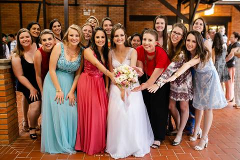 fotografo de casamento joinville sitio das bromelias salto II mini wedding noiva linda noivo lindo ilma socha agape olinda klug cerimonialista decoração Fran e Thiago Igreja Luterana Joinville Deise Deisy Daysi Daisy Evaristo Fotografa buque'